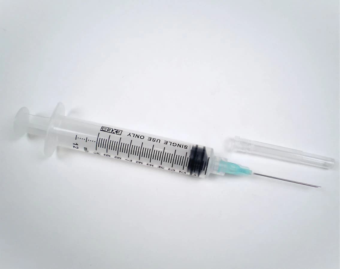 Exel Luer-Lock Syringe with Needle, 10-12cc, 21G x 1.5", Green Plunger, Sterile, 100/Box, 26253 - Syringe W/Needle 10CC - Image 1
