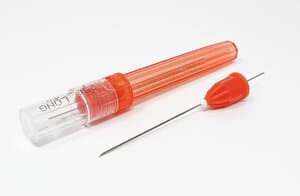 Advance Plastic Hub Dental Needles, 25 Gauge, Long (1-3/8 in.), Red, Pack of 100 - ADVANCE PLASTIC HUB NEEDLES 25ga LONG RED - Image 1