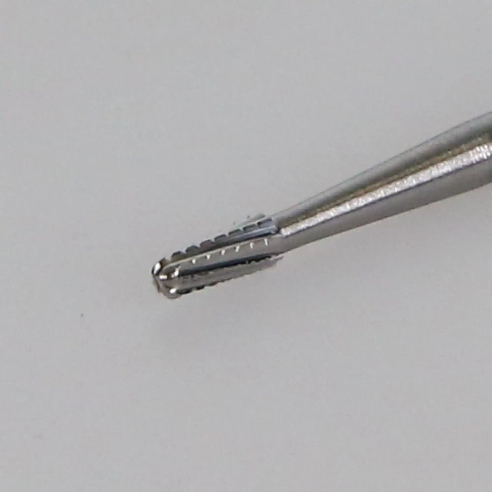 SS White Standard Operative Carbide Bur, HP, Tapered Fissure Round End Cross Cut, #1703, 2.1 mm, 10/Pk, 14914 thumbnail 2