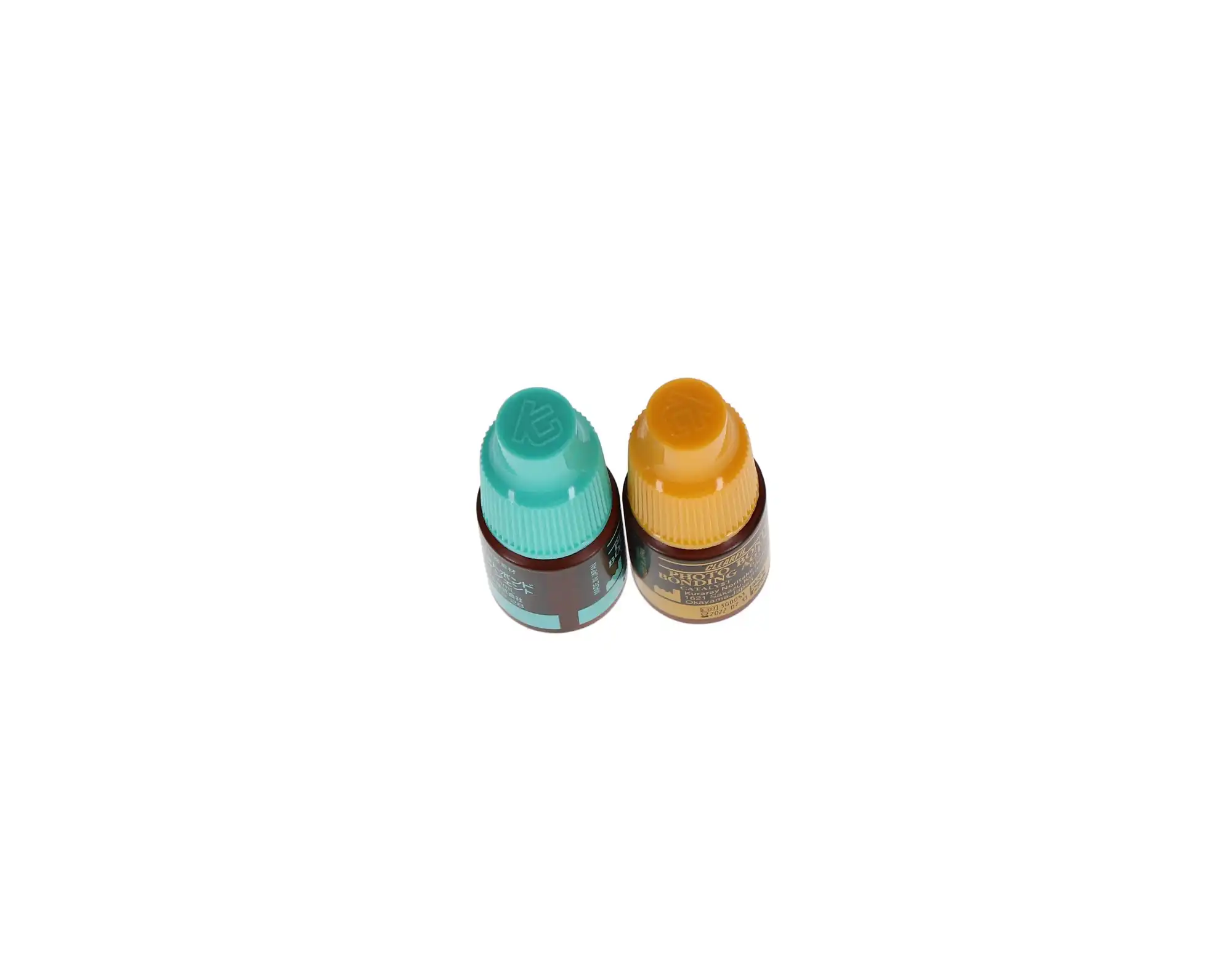 Clearfil Photo Bond Dual-Cure Total-Etch Bonding Agent, 1:1 Bond Set, 2 x 6 ml Bottles, 075KA thumbnail 5