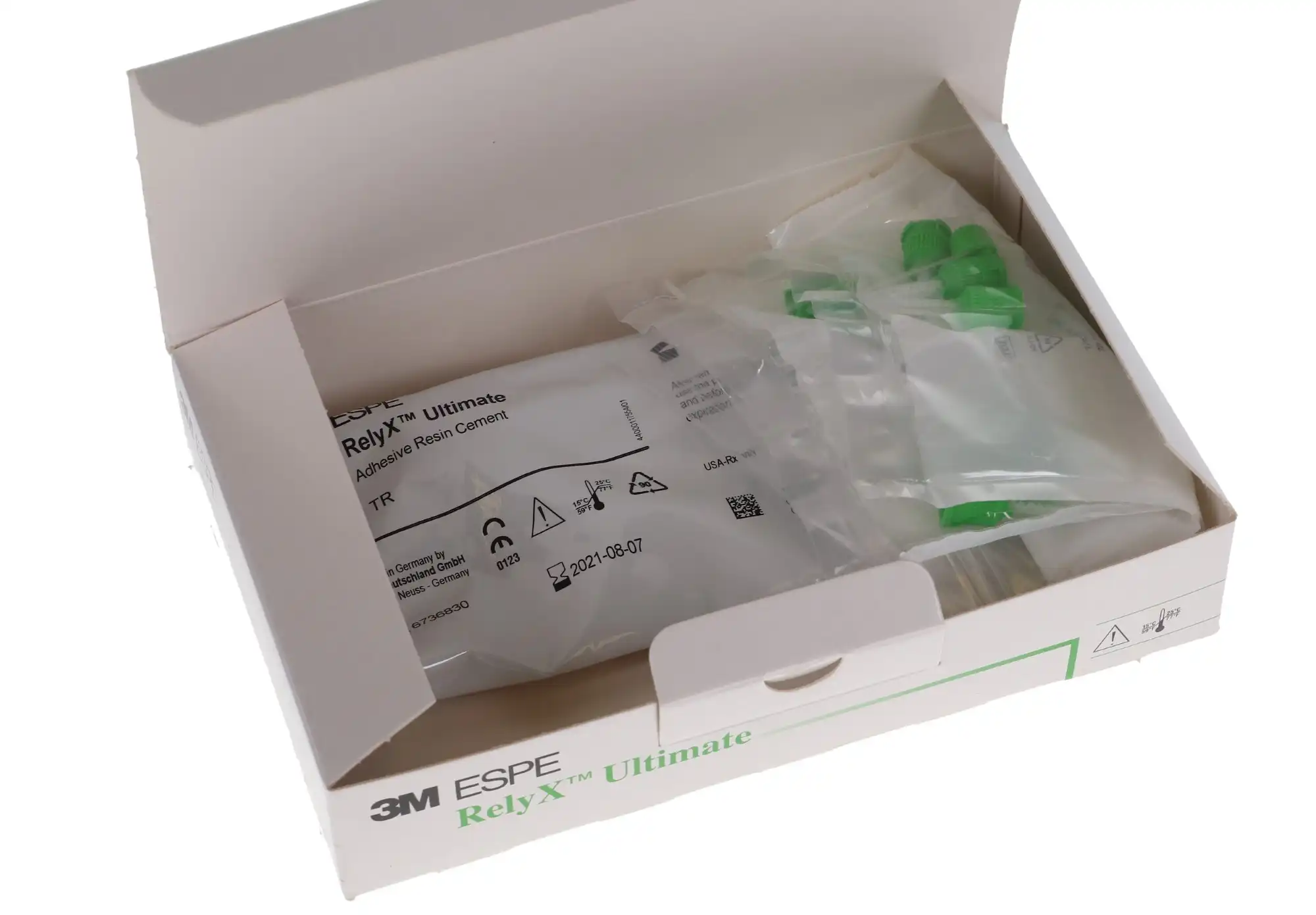 3M RelyX Ultimate Adhesive Resin Cement, Automix Syringe Refill, Translucent, 8.5 g, 1/Pk, 56890 thumbnail 10