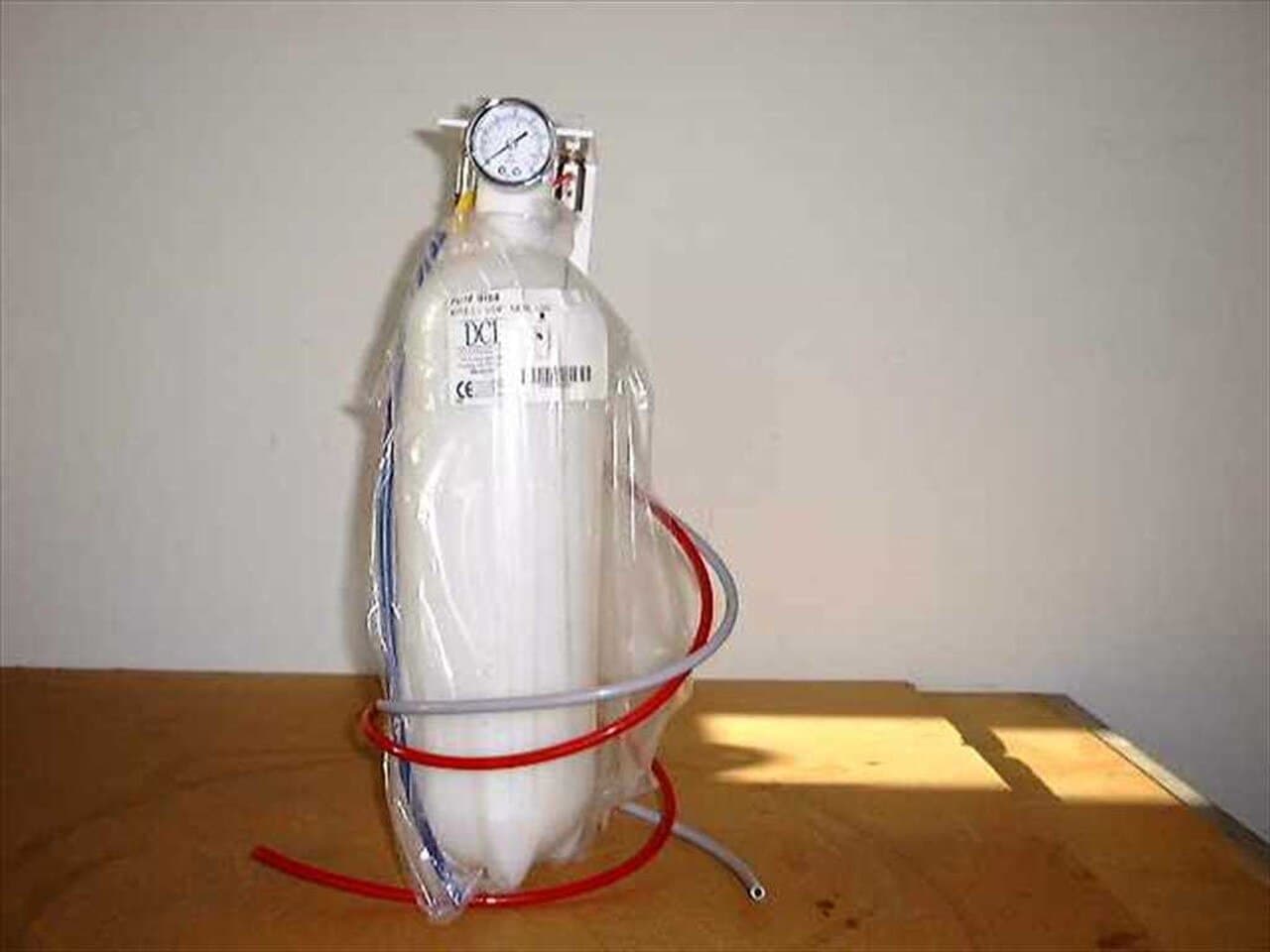 DCI International Economy Self-Contained Standard Water System with 2 Liter Plastic Bottle, PN 8164 thumbnail 3