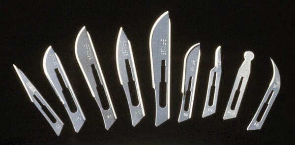 Bard-Parker Stainless-Steel Surgical Blades, Sterile, #12, 50/Box thumbnail 2