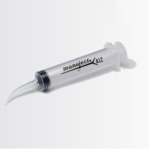 Monoject 412 Curved Tip Irrigating Syringe, 12 mL, Non-Sterile, Bulk Pack of 50
